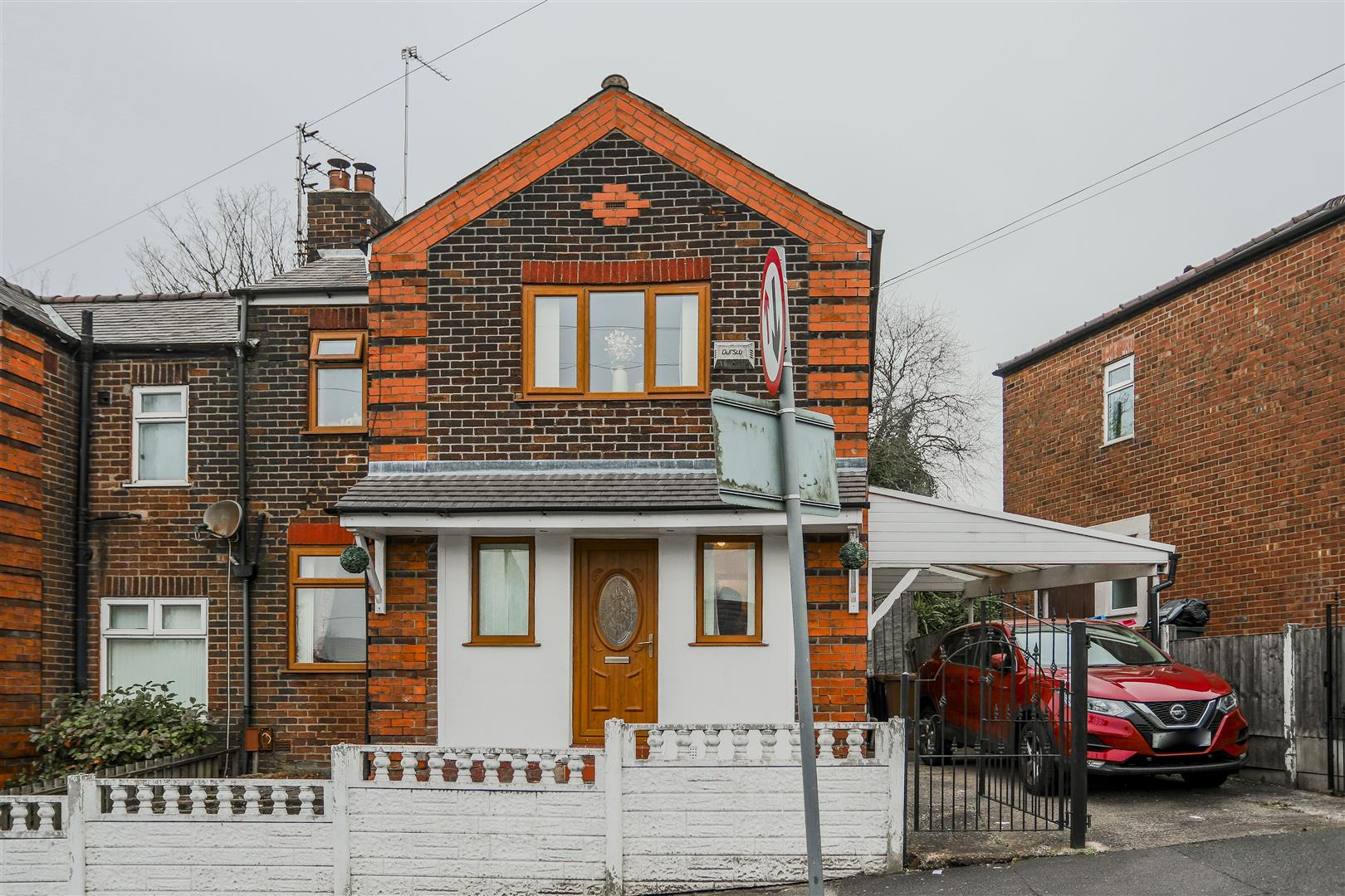 3 Bed Semi-detached House For Sale - Main Image